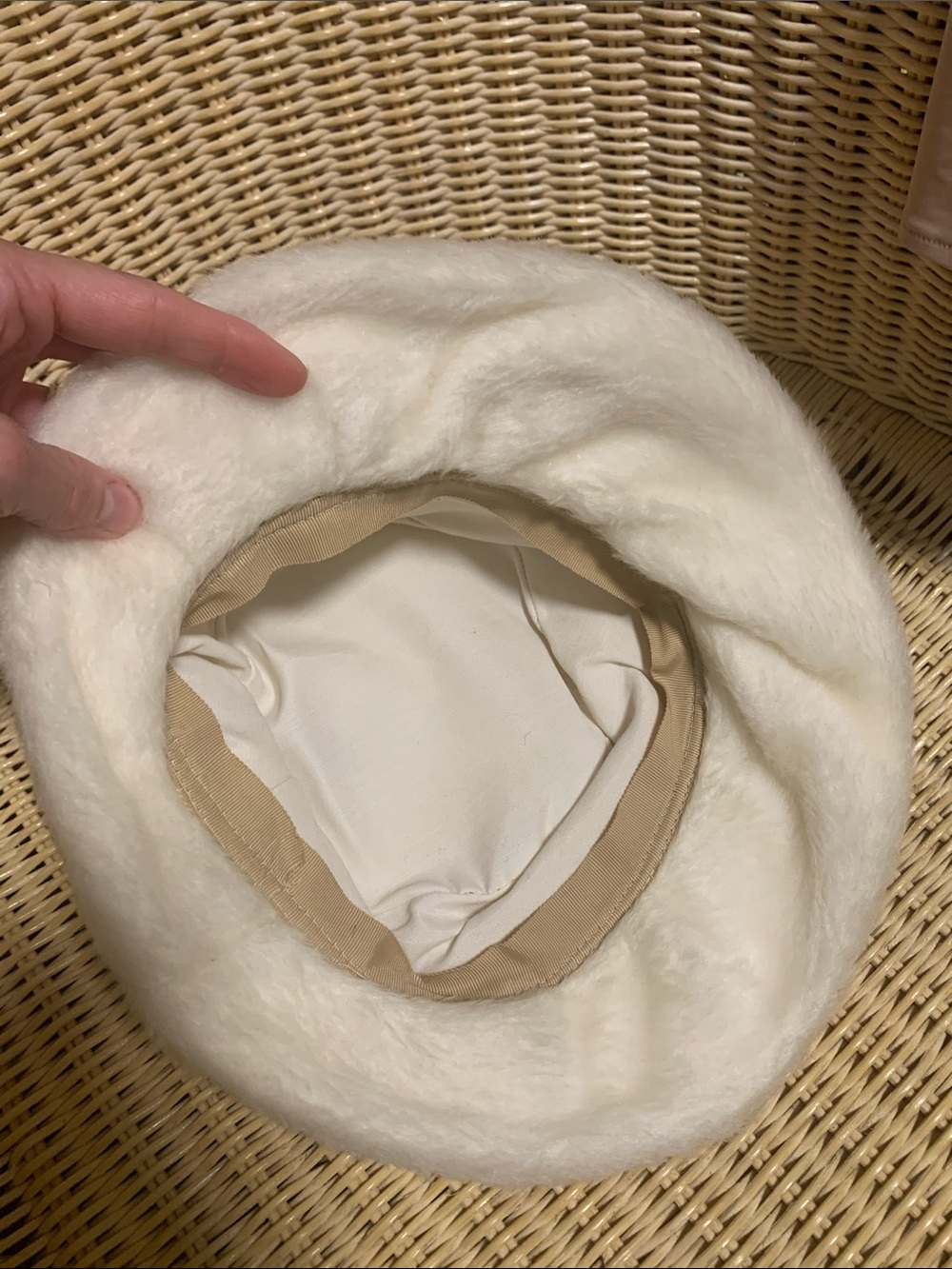 Vintage faux fur white womans hat - Picture 5 of 6